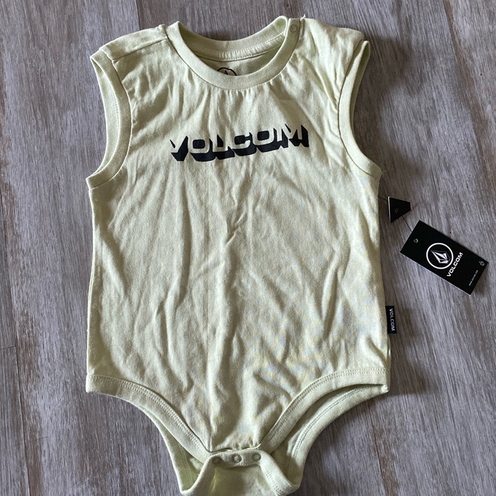 NWT Volcom | onesie for 24mons